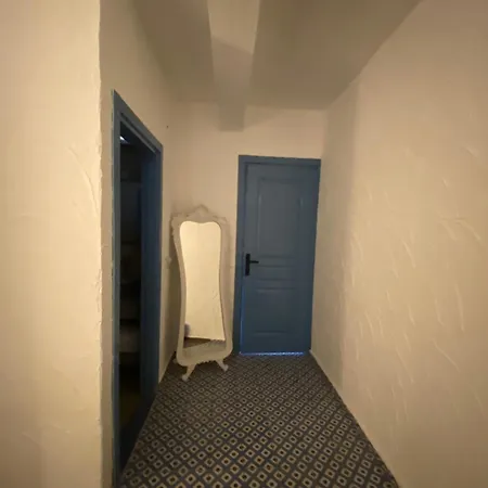 לינה וארוחת בוקר Cakir Bey אלאקאטי